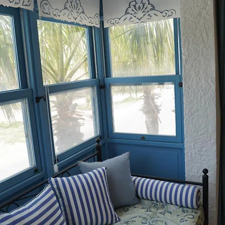 Cayirli Butik Pansiyon Çeşme
